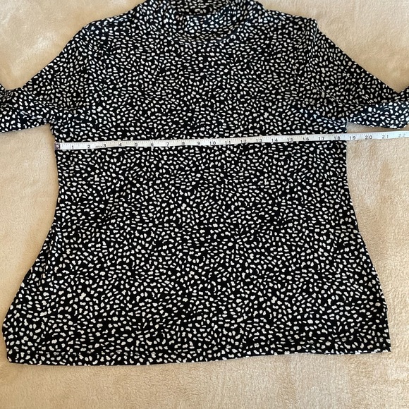 Sanctuary Animal Print Lightweight Turtleneck Top - Size L - Picture 8 of 12
